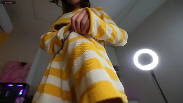 lovekissmes online show from November 2025 02:38:01 PM