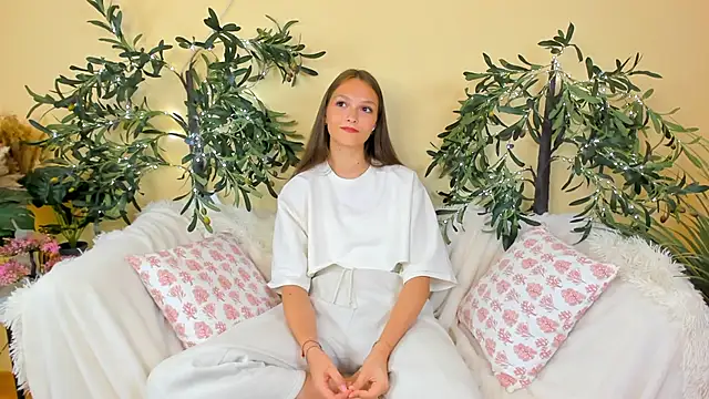 Snapshot of KailaTerres chatting on September 2025 08:27:01 AM KailaTerres online show from September 2025 08:27:01 AM