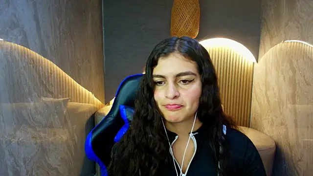 dany r  online show from November 2025 01:33:02 PM