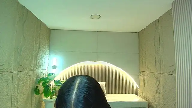 dany r  online show from November 2025 01:03:01 PM