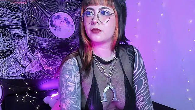 Hallucigenia  online show from November 2025 12:27:02 PM