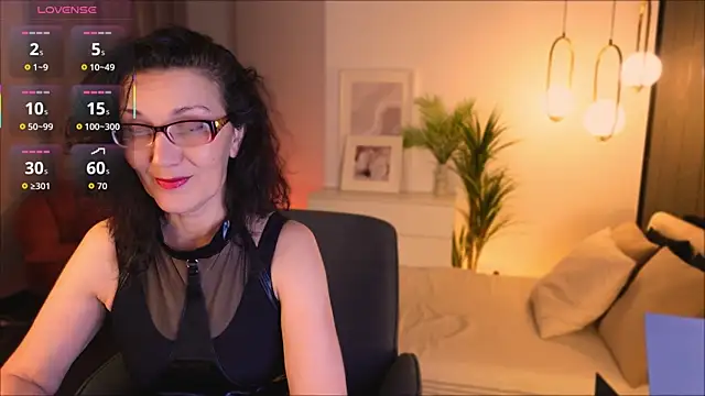 Irene Marlow online show from November 2025 01:39:01 PM