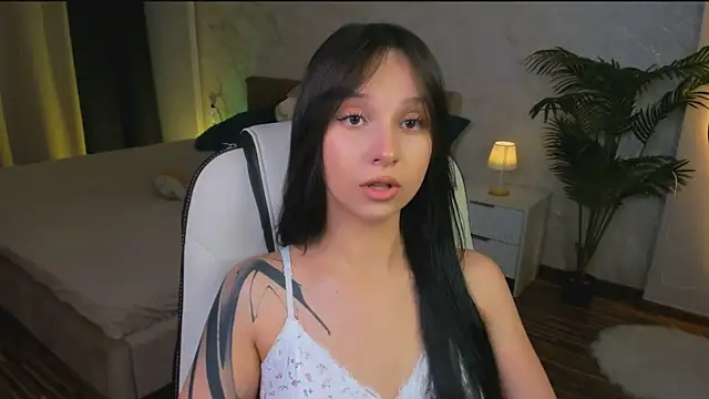 StarlitFairy online show from October 2025 05:19:01 AM