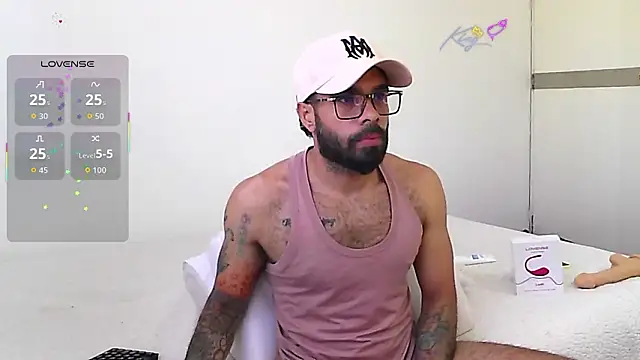 Snapshot of htrebor87 chatting on February 2026 05:35:01 PM htrebor87 online show from February 2026 05:35:01 PM