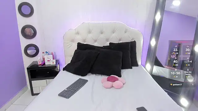 Thayla Fox online show from October 2025 01:44:01 PM