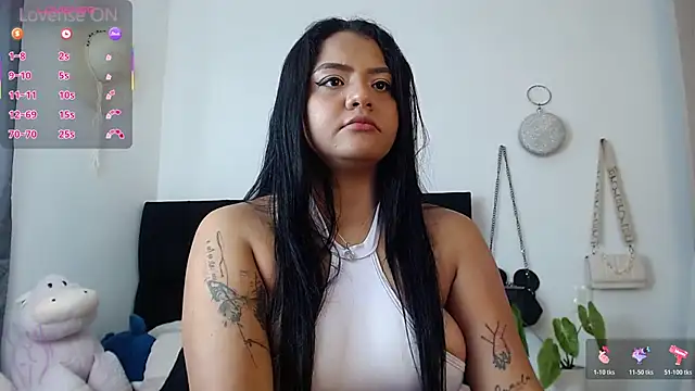 Camila Torresss online show from November 2025 07:48:02 PM