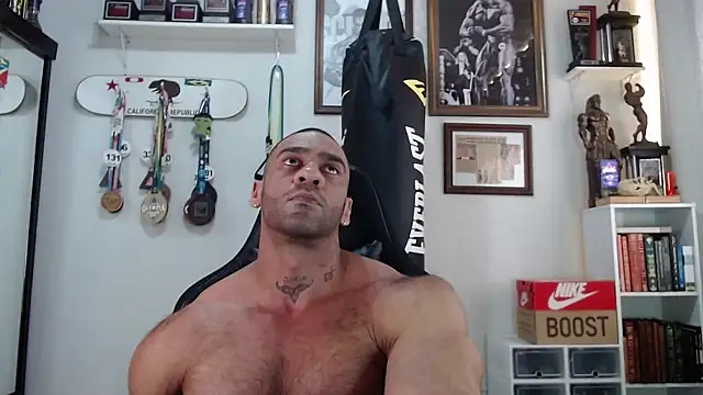 henryhadesflirt online show from November 2025 12:16:01 PM