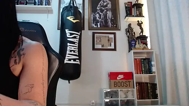 henryhadesflirt online show from April 2026 05:53:02 PM