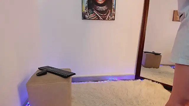 Aliccecullen online show from October 2025 12:47:02 PM