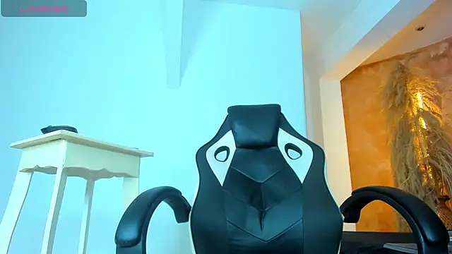 ZOE ROSE4 online show from September 2025 07:30:02 PM