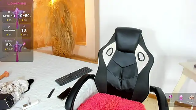 ZOE ROSE4 online show from October 2025 07:33:02 PM