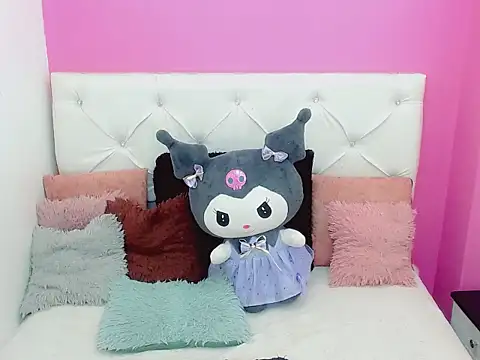 Snapshot of x_daniiela_x chatting on November 2025 08:52:01 PM x daniiela x online show from November 2025 08:52:01 PM