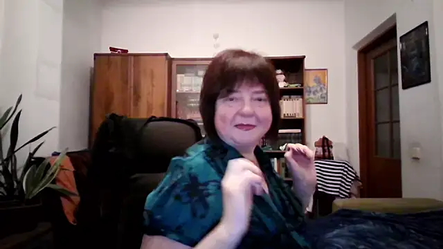 Violet Pulse online show from December 2025 03:06:01 PM