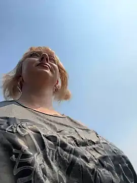 RonnieKiss online show from July 2026 07:23:02 AM