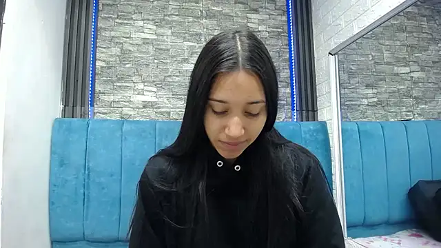 Snapshot of Lil_Rose2006 chatting on February 2026 01:05:02 PM Lil Rose2006 online show from February 2026 01:05:02 PM