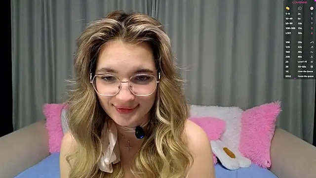 vivyboo111 online show from November 2025 08:32:01 PM