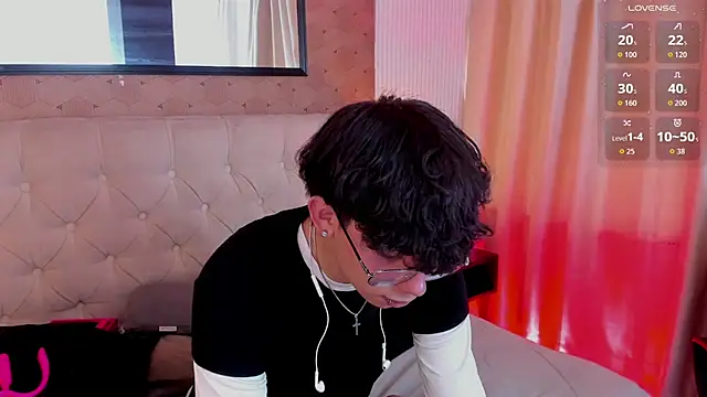 Snapshot of liam_twiink chatting on July 2026 07:51:01 PM liam twiink online show from July 2026 07:51:01 PM