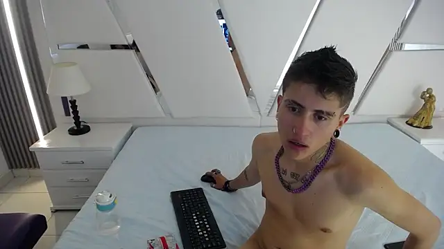 oblivionlove online show from April 2026 09:50:01 PM