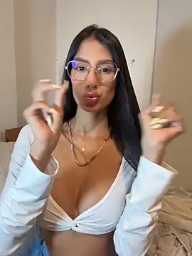 Julieta Duque online show from February 2026 01:01:02 AM