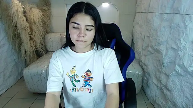 Snapshot of ambarina_r chatting on September 2025 03:10:01 AM ambarina r online show from September 2025 03:10:01 AM