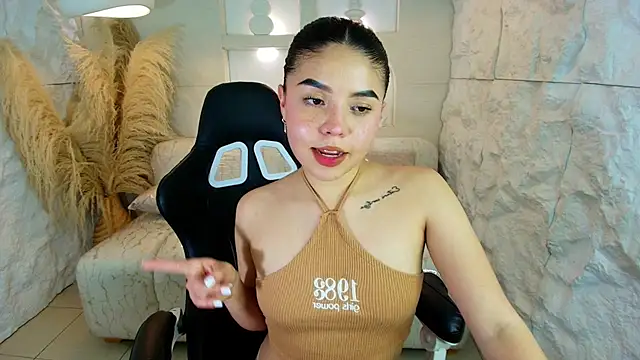 Snapshot of ambarina_r chatting on October 2025 03:07:02 AM ambarina r online show from October 2025 03:07:02 AM