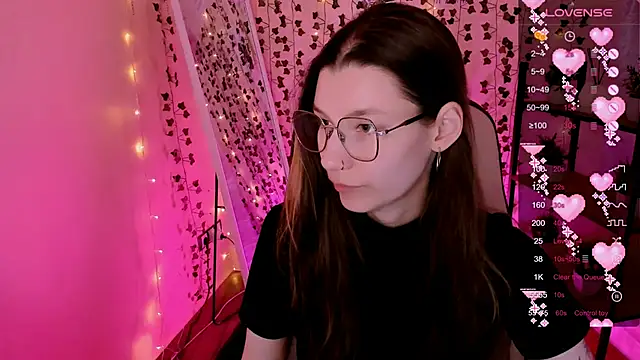 Snapshot of LinaBlossom_ chatting on April 2026 02:58:02 AM LinaBlossom online show from April 2026 02:58:02 AM