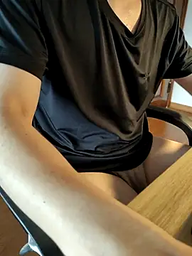 Snapshot of aboy_001 chatting on October 2025 07:18:02 AM aboy 001 online show from October 2025 07:18:02 AM