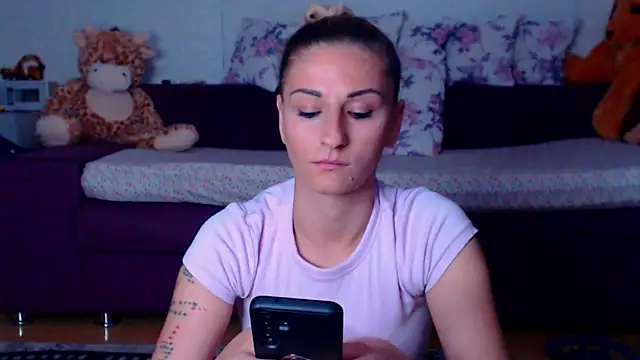 Snapshot of CassieSpell chatting on May 2026 07:44:01 PM CassieSpell online show from May 2026 07:44:01 PM
