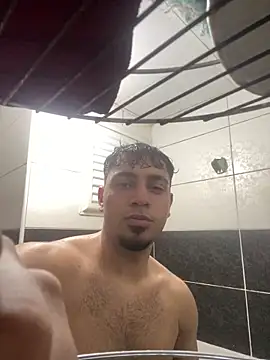 Snapshot of astoperaa chatting on March 2026 11:43:01 PM astoperaa online show from March 2026 11:43:01 PM