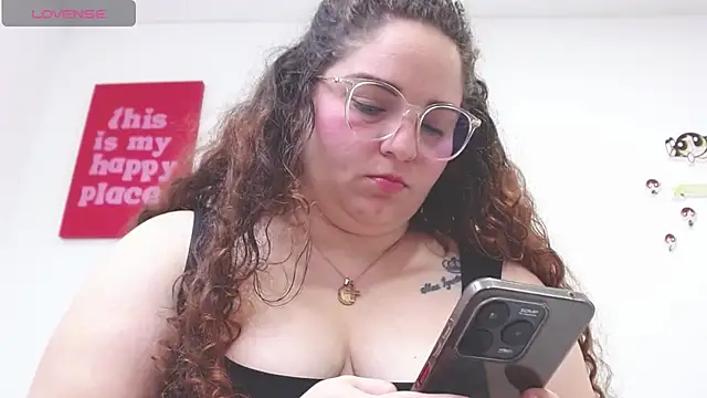 AmandaaWats online show from April 2026 01:48:02 PM