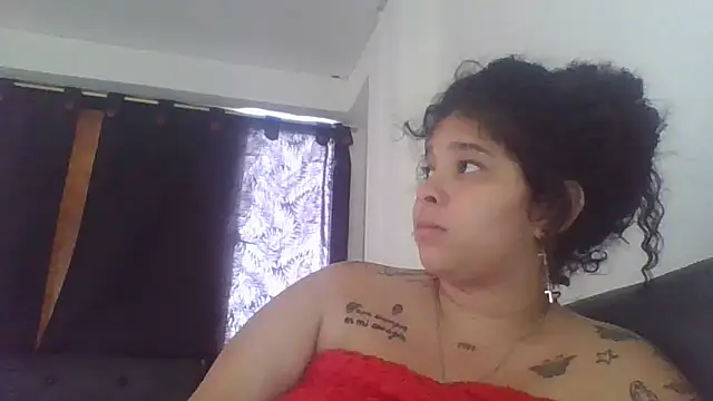 Snapshot of katalella_22hot chatting on May 2026 07:33:01 PM katalella 22hot online show from May 2026 07:33:01 PM