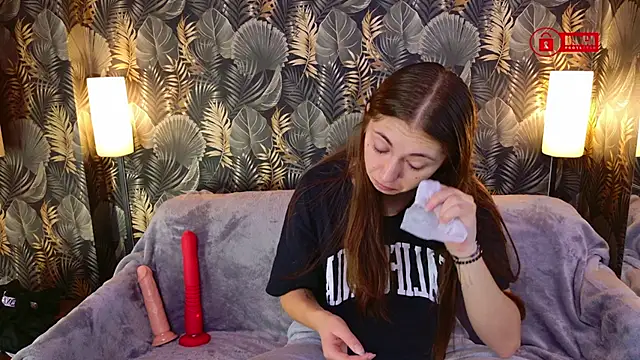 Charming LIA online show from October 2025 07:49:02 AM