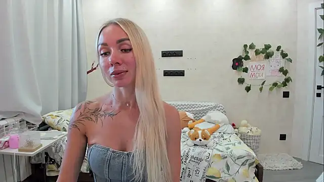 AlisiaCat online show from July 2026 05:39:01 PM
