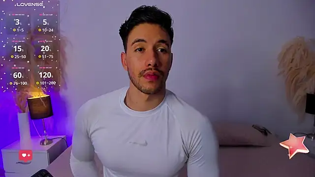 Snapshot of evansopry chatting on October 2025 08:39:01 PM evansopry online show from October 2025 08:39:01 PM