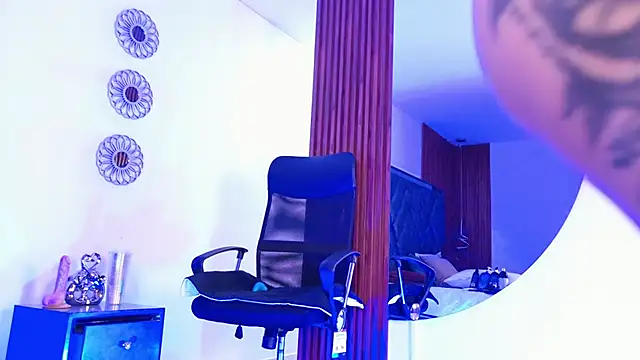 Dafne  Ruiz online show from October 2025 02:14:01 PM