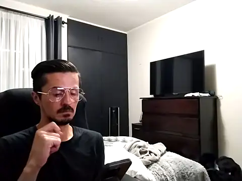 JustBrunox online show from March 2025 03:30:02 AM