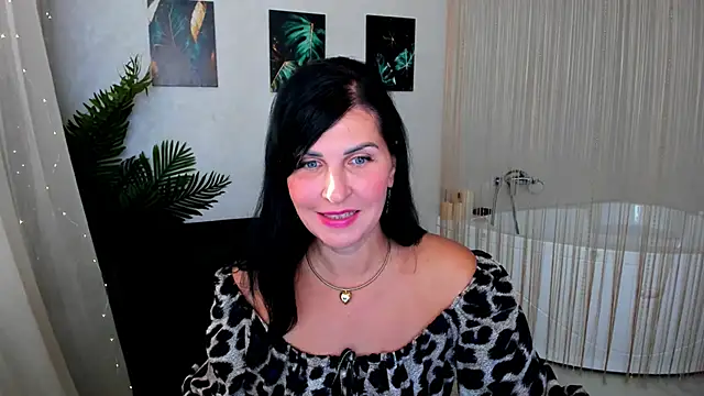 Moon Veloure1 online show from September 2025 03:55:02 AM