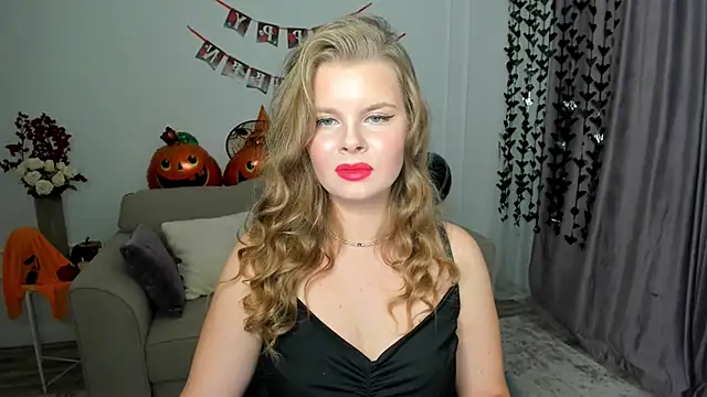WildeDesiree online show from October 2025 12:27:02 PM