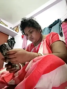 Deborbhavi222 online show from April 2026 04:45:02 PM