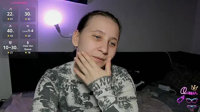 ChristinaFivePlus online show from April 2026 04:37:01 PM