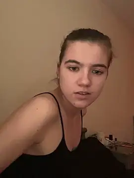 Lucy-XXX- online show from October 2025 04:37:01 PM