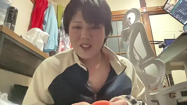 nuu1 221 online show from October 2025 07:23:01 PM