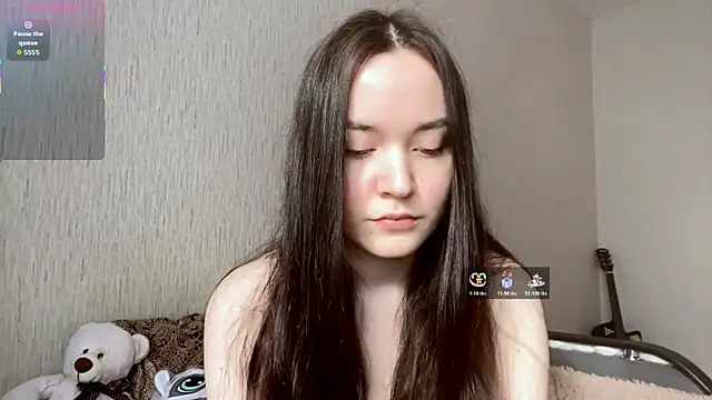 VividSienna online show from March 2026 10:23:02 AM