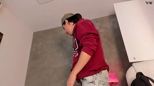 dylan cross  online show from January 2026 11:24:02 AM