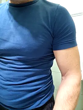 Snapshot of giovan2020 chatting on February 2026 10:37:02 PM giovan2020 online show from February 2026 10:37:02 PM