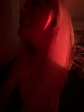 Sweet-blonde online show from April 2026 08:14:01 PM