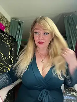 Snapshot of Sweet-blonde chatting on June 2026 10:18:02 PM Sweet-blonde online show from June 2026 10:18:02 PM