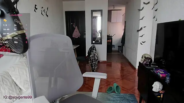 Chubby Licius online show from November 2025 03:23:01 PM