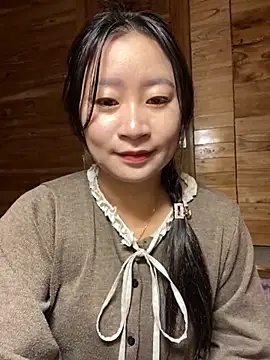 violet-00 online show from November 2025 01:39:01 AM