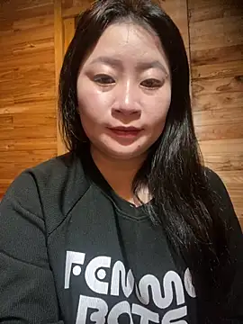 Snapshot of violet-00 chatting on March 2026 02:25:01 AM violet-00 online show from March 2026 02:25:01 AM